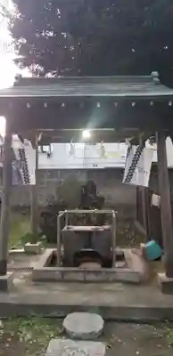 柳原稲荷神社の手水舎