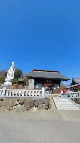 埼玉厄除け開運大師・龍泉寺（切り絵御朱印発祥の寺）(埼玉県)