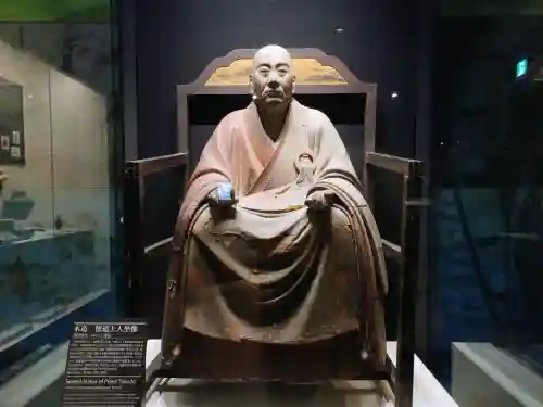 長谷寺の{uncategorized: "未分類", other: "その他", undefined: "問題あり", building: "その他建物", grave: "お墓", sacred_gate: "鳥居", guardian: "狛犬", statue: "像", buddha: "仏像", history: "歴史", nature: "自然", garden: "庭園", animal: "動物", pagoda: "塔", temizu: "手水舎", mountain_gate: "山門・神門", sanctuary: "本殿・本堂", subordinate: "末社・摂社", art: "芸術", scenery: "景色", jizo: "地蔵", ema: "絵馬", goshuin: "御朱印", omikuji: "おみくじ", items: "授与品その他", amulet: "お守り", goshuincho: "御朱印帳", eats: "食事", festival: "お祭り", votive_dance: "神楽", shichigosan: "七五三参", wedding: "結婚式", experience: "体験その他", initially: "初詣", around: "周辺", anti_infection: "感染症対策"}