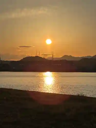 龍王神社の{uncategorized: "未分類", other: "その他", undefined: "問題あり", building: "その他建物", grave: "お墓", sacred_gate: "鳥居", guardian: "狛犬", statue: "像", buddha: "仏像", history: "歴史", nature: "自然", garden: "庭園", animal: "動物", pagoda: "塔", temizu: "手水舎", mountain_gate: "山門・神門", sanctuary: "本殿・本堂", subordinate: "末社・摂社", art: "芸術", scenery: "景色", jizo: "地蔵", ema: "絵馬", goshuin: "御朱印", omikuji: "おみくじ", items: "授与品その他", amulet: "お守り", goshuincho: "御朱印帳", eats: "食事", festival: "お祭り", votive_dance: "神楽", shichigosan: "七五三参", wedding: "結婚式", experience: "体験その他", initially: "初詣", around: "周辺", anti_infection: "感染症対策"}