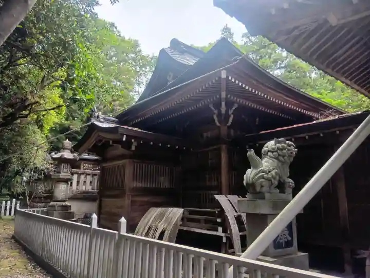 多賀神社の{uncategorized: "未分類", other: "その他", undefined: "問題あり", building: "その他建物", grave: "お墓", sacred_gate: "鳥居", guardian: "狛犬", statue: "像", buddha: "仏像", history: "歴史", nature: "自然", garden: "庭園", animal: "動物", pagoda: "塔", temizu: "手水舎", mountain_gate: "山門・神門", sanctuary: "本殿・本堂", subordinate: "末社・摂社", art: "芸術", scenery: "景色", jizo: "地蔵", ema: "絵馬", goshuin: "御朱印", omikuji: "おみくじ", items: "授与品その他", amulet: "お守り", goshuincho: "御朱印帳", eats: "食事", festival: "お祭り", votive_dance: "神楽", shichigosan: "七五三参", wedding: "結婚式", experience: "体験その他", initially: "初詣", around: "周辺", anti_infection: "感染症対策"}
