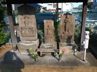 稲荷神社の仏像