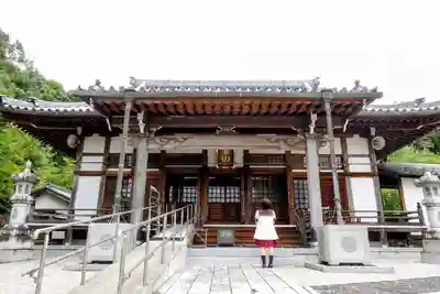 本泉寺の本殿・本堂