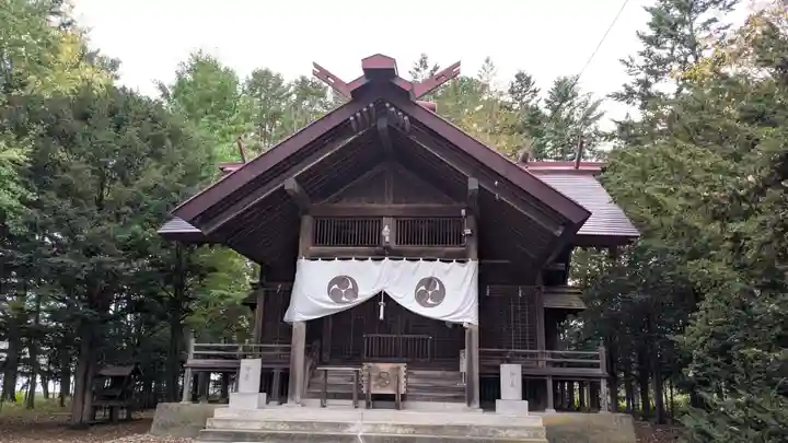 川西神社の本殿・本堂