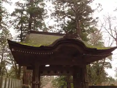 大神山神社奥宮の山門・神門