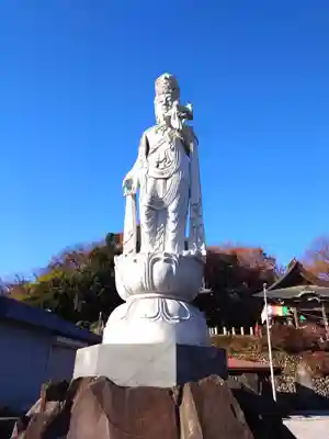 埼玉厄除け開運大師・龍泉寺（切り絵御朱印発祥の寺）(埼玉県)