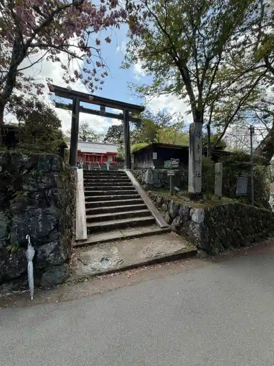 勝手神社の{uncategorized: "未分類", other: "その他", undefined: "問題あり", building: "その他建物", grave: "お墓", sacred_gate: "鳥居", guardian: "狛犬", statue: "像", buddha: "仏像", history: "歴史", nature: "自然", garden: "庭園", animal: "動物", pagoda: "塔", temizu: "手水舎", mountain_gate: "山門・神門", sanctuary: "本殿・本堂", subordinate: "末社・摂社", art: "芸術", scenery: "景色", jizo: "地蔵", ema: "絵馬", goshuin: "御朱印", omikuji: "おみくじ", items: "授与品その他", amulet: "お守り", goshuincho: "御朱印帳", eats: "食事", festival: "お祭り", votive_dance: "神楽", shichigosan: "七五三参", wedding: "結婚式", experience: "体験その他", initially: "初詣", around: "周辺", anti_infection: "感染症対策"}