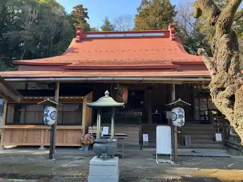 岩舟山高勝寺の本殿・本堂
