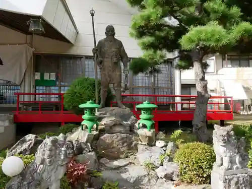 松尾宇蛇神社・白蛇神社の像