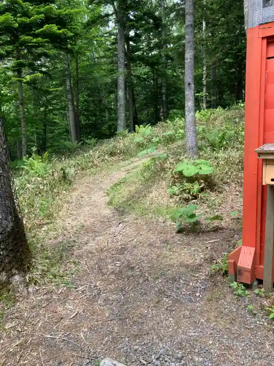阿寒岳神社奥之院(北海道)