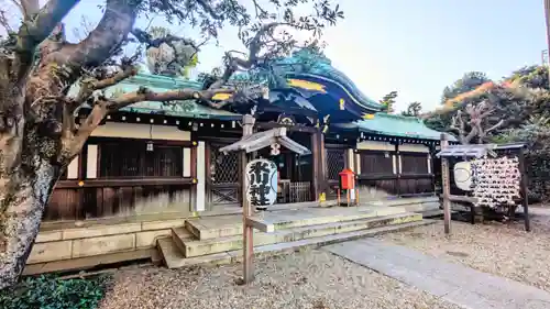白金氷川神社の本殿・本堂