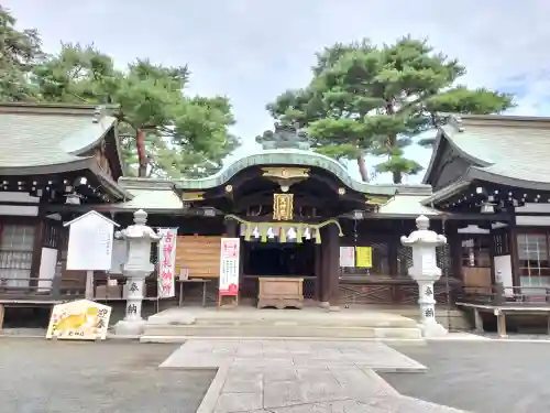 艮神社の本殿