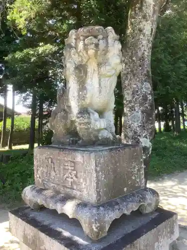 大毛神社の狛犬