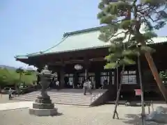 護国寺の本殿