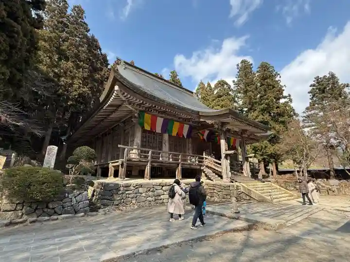 宝珠山 立石寺の{uncategorized: "未分類", other: "その他", undefined: "問題あり", building: "その他建物", grave: "お墓", sacred_gate: "鳥居", guardian: "狛犬", statue: "像", buddha: "仏像", history: "歴史", nature: "自然", garden: "庭園", animal: "動物", pagoda: "塔", temizu: "手水舎", mountain_gate: "山門・神門", sanctuary: "本殿・本堂", subordinate: "末社・摂社", art: "芸術", scenery: "景色", jizo: "地蔵", ema: "絵馬", goshuin: "御朱印", omikuji: "おみくじ", items: "授与品その他", amulet: "お守り", goshuincho: "御朱印帳", eats: "食事", festival: "お祭り", votive_dance: "神楽", shichigosan: "七五三参", wedding: "結婚式", experience: "体験その他", initially: "初詣", around: "周辺", anti_infection: "感染症対策"}