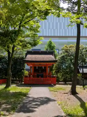 伏見稲荷大社御旅所の{uncategorized: "未分類", other: "その他", undefined: "問題あり", building: "その他建物", grave: "お墓", sacred_gate: "鳥居", guardian: "狛犬", statue: "像", buddha: "仏像", history: "歴史", nature: "自然", garden: "庭園", animal: "動物", pagoda: "塔", temizu: "手水舎", mountain_gate: "山門・神門", sanctuary: "本殿・本堂", subordinate: "末社・摂社", art: "芸術", scenery: "景色", jizo: "地蔵", ema: "絵馬", goshuin: "御朱印", omikuji: "おみくじ", items: "授与品その他", amulet: "お守り", goshuincho: "御朱印帳", eats: "食事", festival: "お祭り", votive_dance: "神楽", shichigosan: "七五三参", wedding: "結婚式", experience: "体験その他", initially: "初詣", around: "周辺", anti_infection: "感染症対策"}
