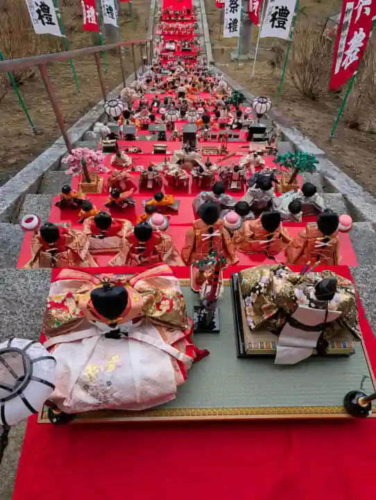 松澤神社の{uncategorized: "未分類", other: "その他", undefined: "問題あり", building: "その他建物", grave: "お墓", sacred_gate: "鳥居", guardian: "狛犬", statue: "像", buddha: "仏像", history: "歴史", nature: "自然", garden: "庭園", animal: "動物", pagoda: "塔", temizu: "手水舎", mountain_gate: "山門・神門", sanctuary: "本殿・本堂", subordinate: "末社・摂社", art: "芸術", scenery: "景色", jizo: "地蔵", ema: "絵馬", goshuin: "御朱印", omikuji: "おみくじ", items: "授与品その他", amulet: "お守り", goshuincho: "御朱印帳", eats: "食事", festival: "お祭り", votive_dance: "神楽", shichigosan: "七五三参", wedding: "結婚式", experience: "体験その他", initially: "初詣", around: "周辺", anti_infection: "感染症対策"}