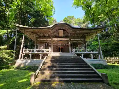 上日寺の{uncategorized: "未分類", other: "その他", undefined: "問題あり", building: "その他建物", grave: "お墓", sacred_gate: "鳥居", guardian: "狛犬", statue: "像", buddha: "仏像", history: "歴史", nature: "自然", garden: "庭園", animal: "動物", pagoda: "塔", temizu: "手水舎", mountain_gate: "山門・神門", sanctuary: "本殿・本堂", subordinate: "末社・摂社", art: "芸術", scenery: "景色", jizo: "地蔵", ema: "絵馬", goshuin: "御朱印", omikuji: "おみくじ", items: "授与品その他", amulet: "お守り", goshuincho: "御朱印帳", eats: "食事", festival: "お祭り", votive_dance: "神楽", shichigosan: "七五三参", wedding: "結婚式", experience: "体験その他", initially: "初詣", around: "周辺", anti_infection: "感染症対策"}