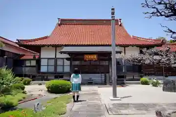 嶺松院の本殿・本堂