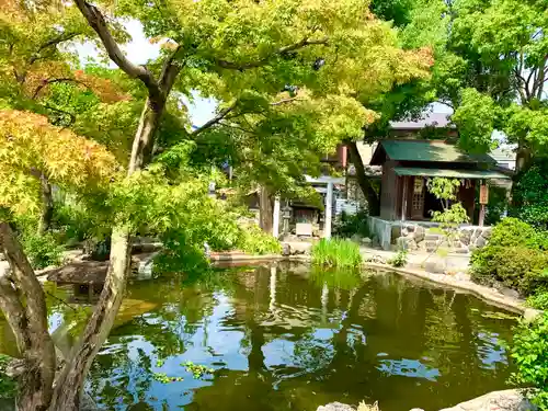 神館神社の庭園