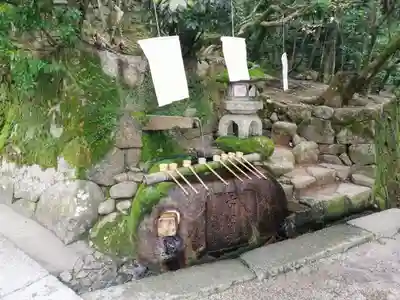 石上神宮の手水舎