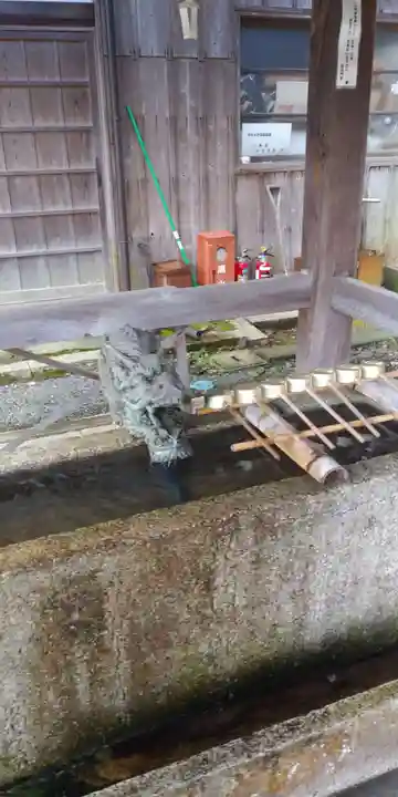 毘沙門堂門跡の手水舎