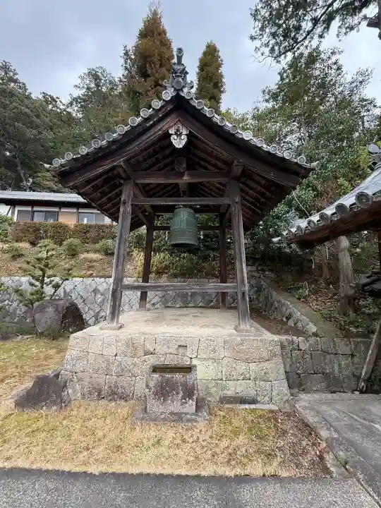 根聖院の{uncategorized: "未分類", other: "その他", undefined: "問題あり", building: "その他建物", grave: "お墓", sacred_gate: "鳥居", guardian: "狛犬", statue: "像", buddha: "仏像", history: "歴史", nature: "自然", garden: "庭園", animal: "動物", pagoda: "塔", temizu: "手水舎", mountain_gate: "山門・神門", sanctuary: "本殿・本堂", subordinate: "末社・摂社", art: "芸術", scenery: "景色", jizo: "地蔵", ema: "絵馬", goshuin: "御朱印", omikuji: "おみくじ", items: "授与品その他", amulet: "お守り", goshuincho: "御朱印帳", eats: "食事", festival: "お祭り", votive_dance: "神楽", shichigosan: "七五三参", wedding: "結婚式", experience: "体験その他", initially: "初詣", around: "周辺", anti_infection: "感染症対策"}