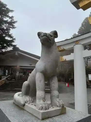 三峯神社の{uncategorized: "未分類", other: "その他", undefined: "問題あり", building: "その他建物", grave: "お墓", sacred_gate: "鳥居", guardian: "狛犬", statue: "像", buddha: "仏像", history: "歴史", nature: "自然", garden: "庭園", animal: "動物", pagoda: "塔", temizu: "手水舎", mountain_gate: "山門・神門", sanctuary: "本殿・本堂", subordinate: "末社・摂社", art: "芸術", scenery: "景色", jizo: "地蔵", ema: "絵馬", goshuin: "御朱印", omikuji: "おみくじ", items: "授与品その他", amulet: "お守り", goshuincho: "御朱印帳", eats: "食事", festival: "お祭り", votive_dance: "神楽", shichigosan: "七五三参", wedding: "結婚式", experience: "体験その他", initially: "初詣", around: "周辺", anti_infection: "感染症対策"}