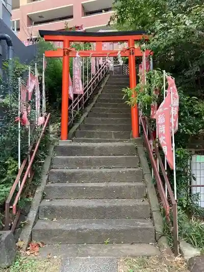 中本一稲荷神社の鳥居