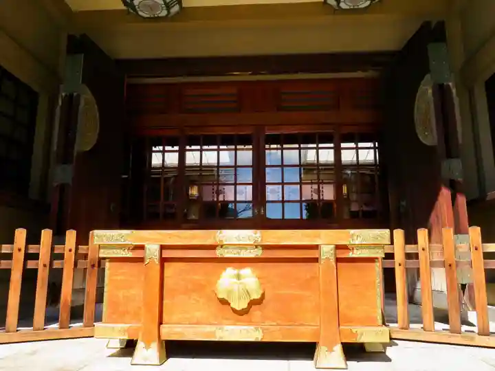 東郷神社の本殿・本堂