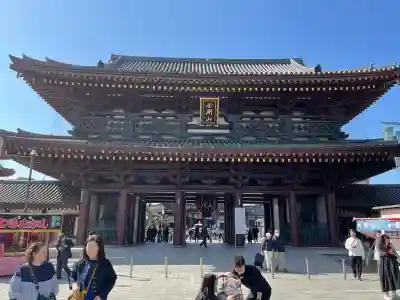 川崎大師（平間寺）の{uncategorized: "未分類", other: "その他", undefined: "問題あり", building: "その他建物", grave: "お墓", sacred_gate: "鳥居", guardian: "狛犬", statue: "像", buddha: "仏像", history: "歴史", nature: "自然", garden: "庭園", animal: "動物", pagoda: "塔", temizu: "手水舎", mountain_gate: "山門・神門", sanctuary: "本殿・本堂", subordinate: "末社・摂社", art: "芸術", scenery: "景色", jizo: "地蔵", ema: "絵馬", goshuin: "御朱印", omikuji: "おみくじ", items: "授与品その他", amulet: "お守り", goshuincho: "御朱印帳", eats: "食事", festival: "お祭り", votive_dance: "神楽", shichigosan: "七五三参", wedding: "結婚式", experience: "体験その他", initially: "初詣", around: "周辺", anti_infection: "感染症対策"}