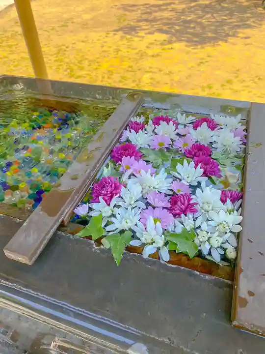 根岸八幡神社の手水舎