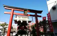 朝日稲荷神社の鳥居