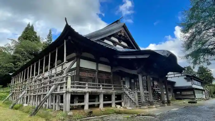 湯殿山　注連寺の本殿