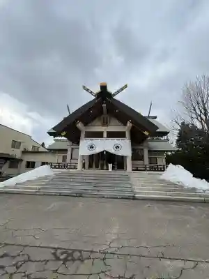 篠路神社の{uncategorized: "未分類", other: "その他", undefined: "問題あり", building: "その他建物", grave: "お墓", sacred_gate: "鳥居", guardian: "狛犬", statue: "像", buddha: "仏像", history: "歴史", nature: "自然", garden: "庭園", animal: "動物", pagoda: "塔", temizu: "手水舎", mountain_gate: "山門・神門", sanctuary: "本殿・本堂", subordinate: "末社・摂社", art: "芸術", scenery: "景色", jizo: "地蔵", ema: "絵馬", goshuin: "御朱印", omikuji: "おみくじ", items: "授与品その他", amulet: "お守り", goshuincho: "御朱印帳", eats: "食事", festival: "お祭り", votive_dance: "神楽", shichigosan: "七五三参", wedding: "結婚式", experience: "体験その他", initially: "初詣", around: "周辺", anti_infection: "感染症対策"}