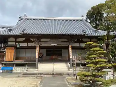 三寶院の{uncategorized: "未分類", other: "その他", undefined: "問題あり", building: "その他建物", grave: "お墓", sacred_gate: "鳥居", guardian: "狛犬", statue: "像", buddha: "仏像", history: "歴史", nature: "自然", garden: "庭園", animal: "動物", pagoda: "塔", temizu: "手水舎", mountain_gate: "山門・神門", sanctuary: "本殿・本堂", subordinate: "末社・摂社", art: "芸術", scenery: "景色", jizo: "地蔵", ema: "絵馬", goshuin: "御朱印", omikuji: "おみくじ", items: "授与品その他", amulet: "お守り", goshuincho: "御朱印帳", eats: "食事", festival: "お祭り", votive_dance: "神楽", shichigosan: "七五三参", wedding: "結婚式", experience: "体験その他", initially: "初詣", around: "周辺", anti_infection: "感染症対策"}