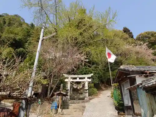 和多都美御子神社の建物その他