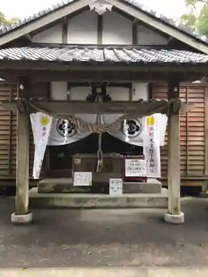都萬神社の本殿・本堂