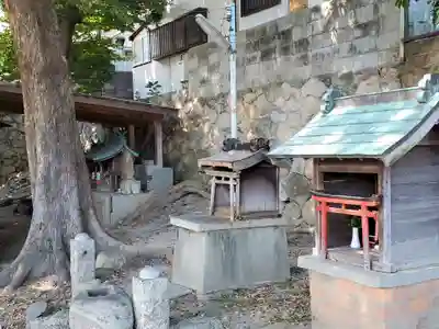 平五郎稲荷神社の末社・摂社