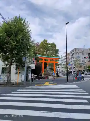 穴八幡宮の周辺