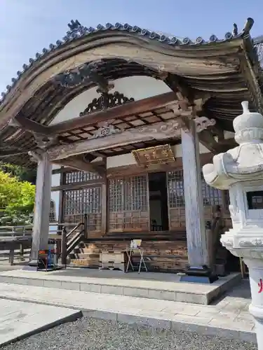 高蔵寺の本殿・本堂