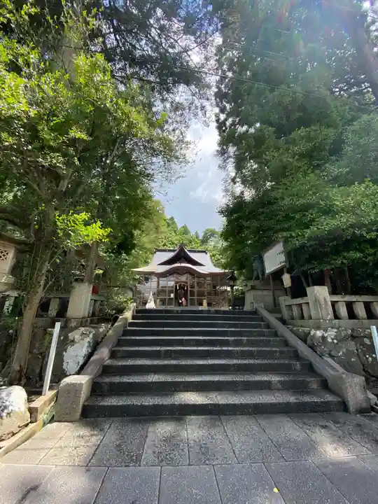 金剱宮の本殿・本堂