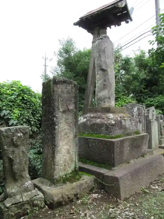 山村のかねふり地蔵尊(茨城県)