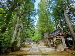 雄山神社中宮祈願殿(富山県)