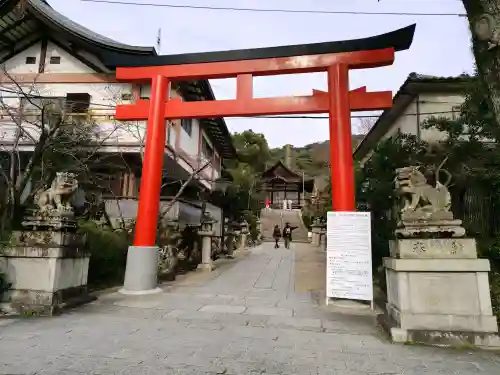宇治神社の{uncategorized: "未分類", other: "その他", undefined: "問題あり", building: "その他建物", grave: "お墓", sacred_gate: "鳥居", guardian: "狛犬", statue: "像", buddha: "仏像", history: "歴史", nature: "自然", garden: "庭園", animal: "動物", pagoda: "塔", temizu: "手水舎", mountain_gate: "山門・神門", sanctuary: "本殿・本堂", subordinate: "末社・摂社", art: "芸術", scenery: "景色", jizo: "地蔵", ema: "絵馬", goshuin: "御朱印", omikuji: "おみくじ", items: "授与品その他", amulet: "お守り", goshuincho: "御朱印帳", eats: "食事", festival: "お祭り", votive_dance: "神楽", shichigosan: "七五三参", wedding: "結婚式", experience: "体験その他", initially: "初詣", around: "周辺", anti_infection: "感染症対策"}