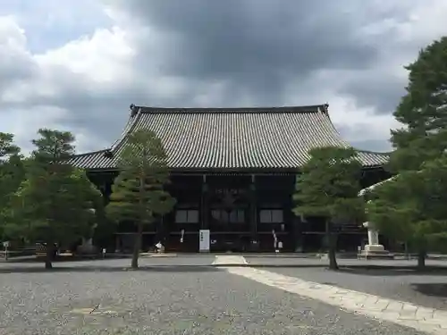 清凉寺の本殿・本堂