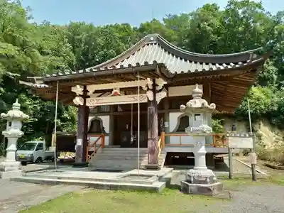 清滝寺の本殿・本堂