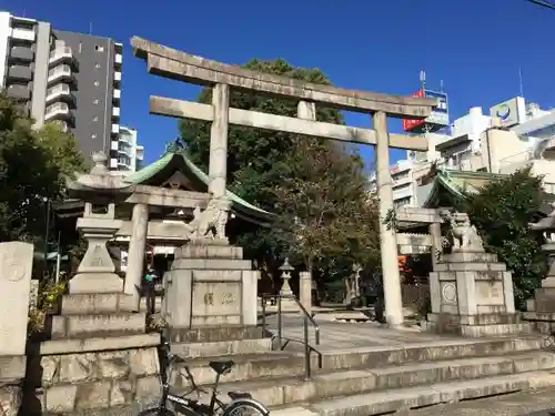 三輪神社の鳥居