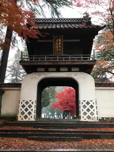 大慈寺の山門