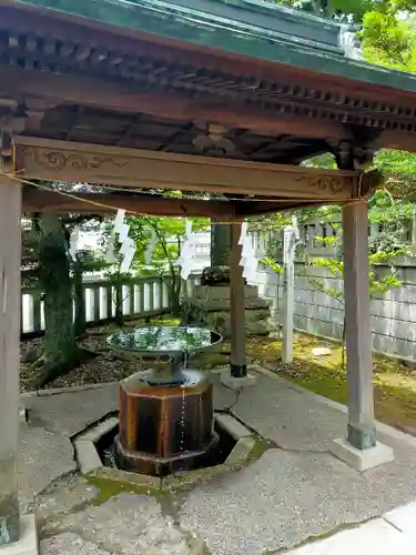 小名浜諏訪神社の手水